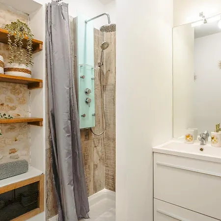 Apartament Gatsby - Hypercentre Calme, Vieux-Port & Marche A Pied, Fibre, Tv 4K, By Atlantique Bnb La Rochelle (Charente-Maritime)